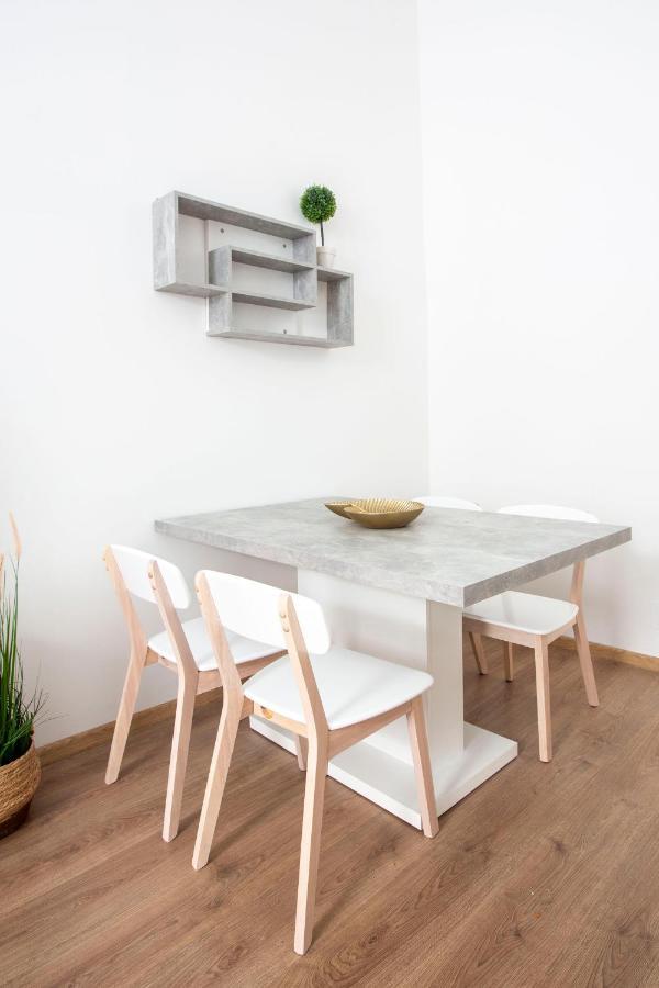 Cozy & Pleasant Homes In The Heart Of Lejlighed