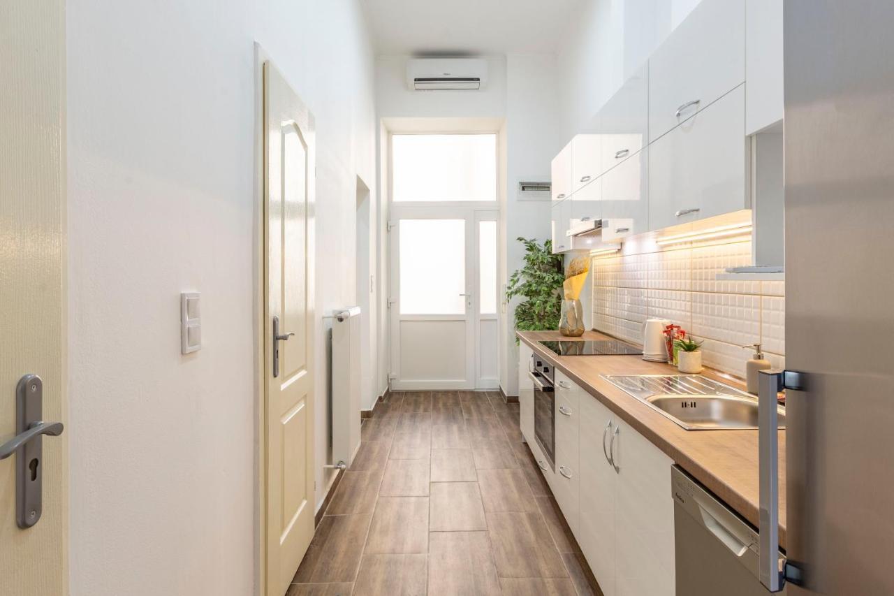 Cozy & Pleasant Homes In The Heart Of Lejlighed