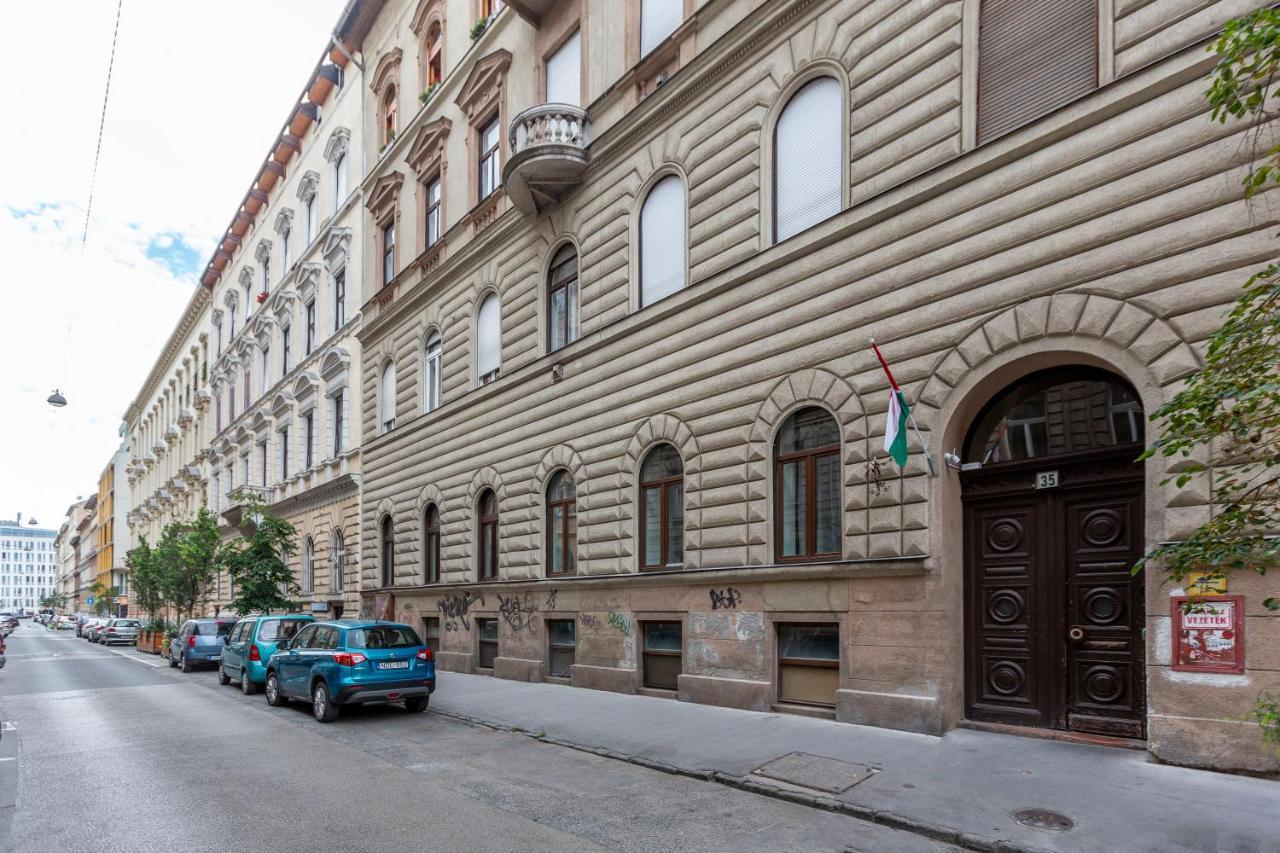 Apartamento Cozy & Pleasant Homes In The Heart Of *